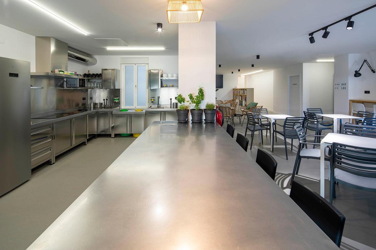 Bulezen Urban Hostel Ποντεβέντρα Εξωτερικό φωτογραφία